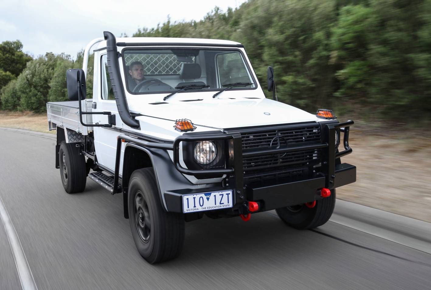 2017-mercedes-benz-g-wagen-professional-cab-chassis-0017