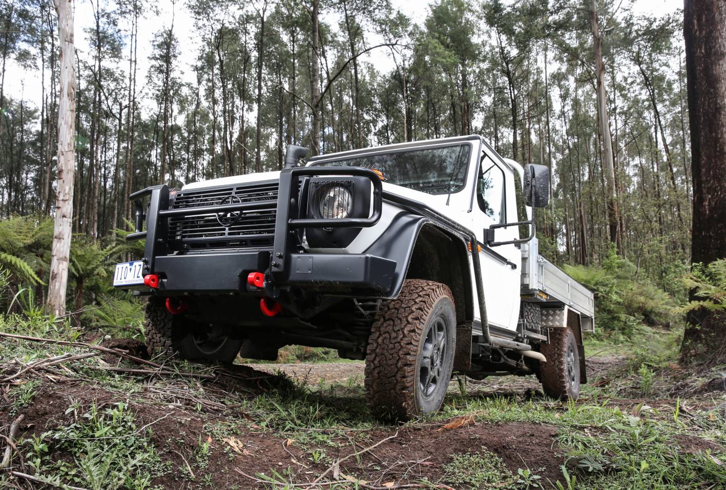 2017-mercedes-benz-g-wagen-professional-cab-chassis-002