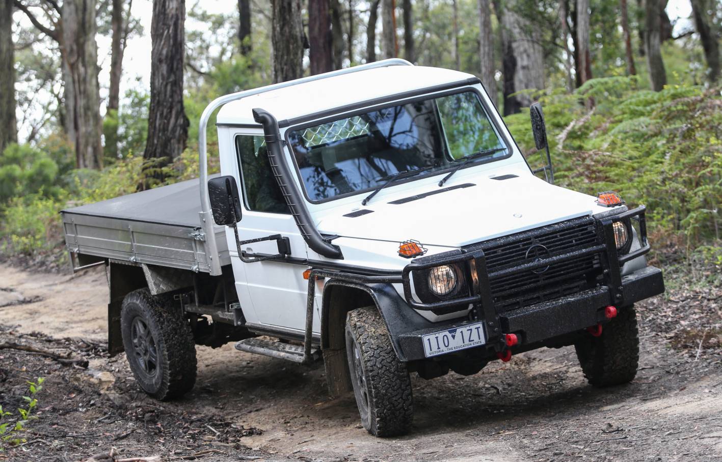 2017-mercedes-benz-g-wagen-professional-cab-chassis-0020