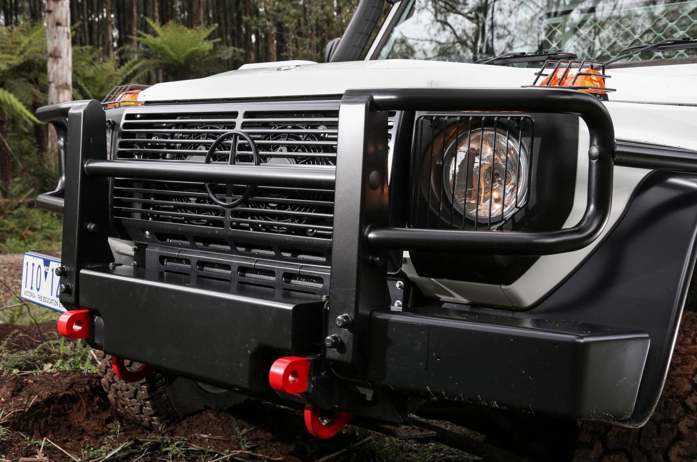 2017-mercedes-benz-g-wagen-professional-cab-chassis-003