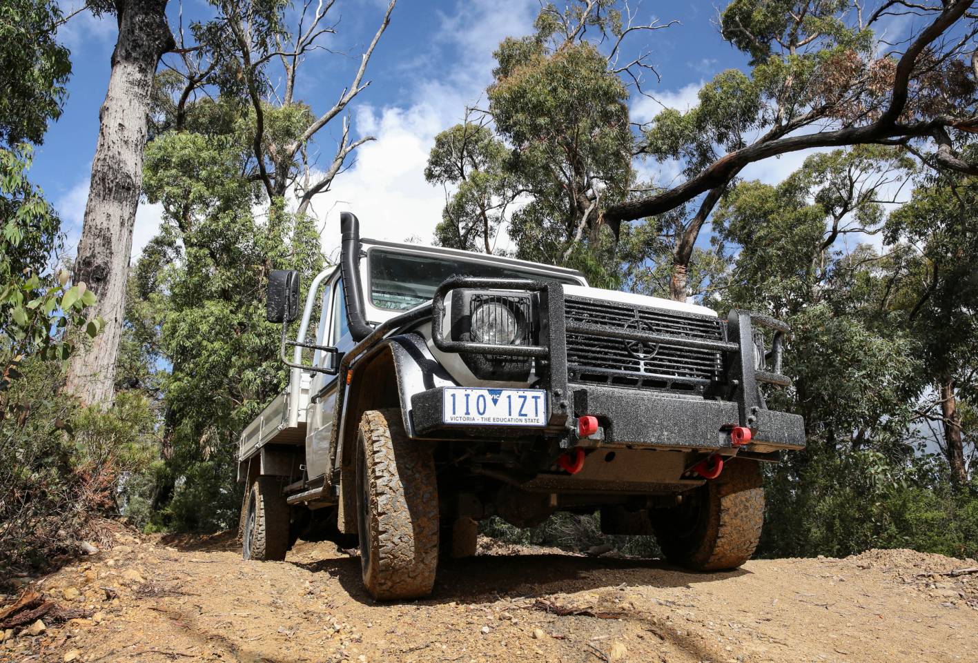 2017-mercedes-benz-g-wagen-professional-cab-chassis-004