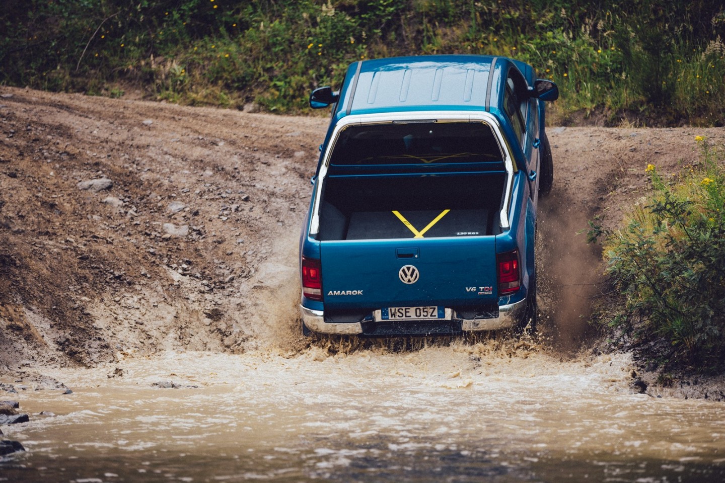 2017-volkswagen-amarok-V6-launch-002 (Copy)