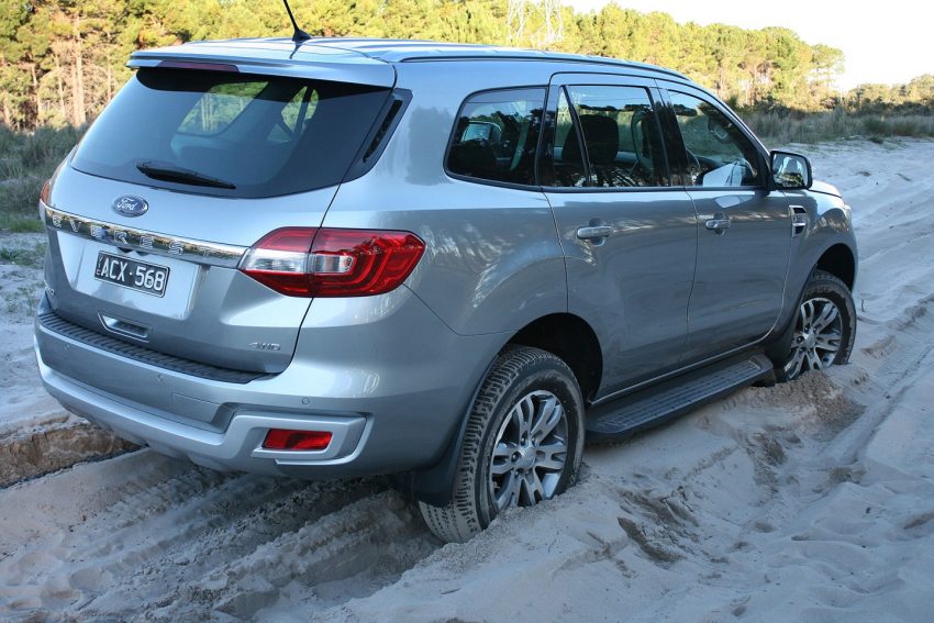 2016 Ford Everest Trend in sand - FORD EVEREST REVIEW